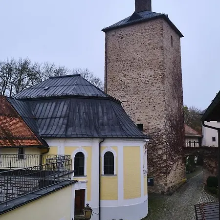 Wirtshaus Im Schloss Fuersteneck Szálloda *